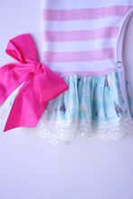 Load image into Gallery viewer, Pink stripe camera applique baby romper 809123
